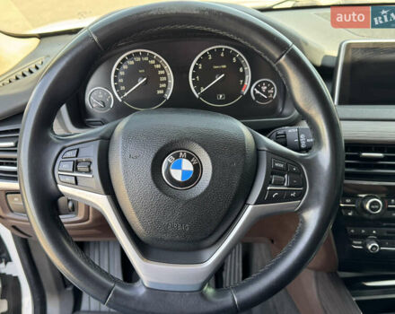 Белый БМВ Х5, объемом двигателя 2.98 л и пробегом 126 тыс. км за 26000 $, фото 21 на Automoto.ua