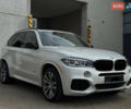 Белый БМВ Х5, объемом двигателя 3 л и пробегом 308 тыс. км за 27999 $, фото 2 на Automoto.ua