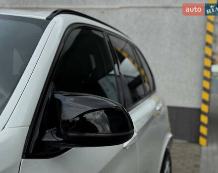 Белый БМВ Х5, объемом двигателя 3 л и пробегом 308 тыс. км за 27999 $, фото 13 на Automoto.ua