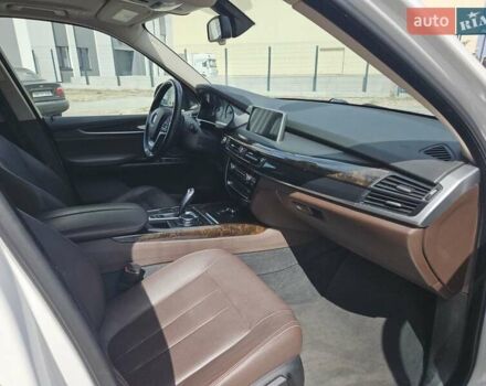 Білий БМВ Х5, об'ємом двигуна 2.98 л та пробігом 159 тис. км за 22400 $, фото 16 на Automoto.ua