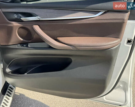 Белый БМВ Х5, объемом двигателя 2.98 л и пробегом 126 тыс. км за 26000 $, фото 54 на Automoto.ua