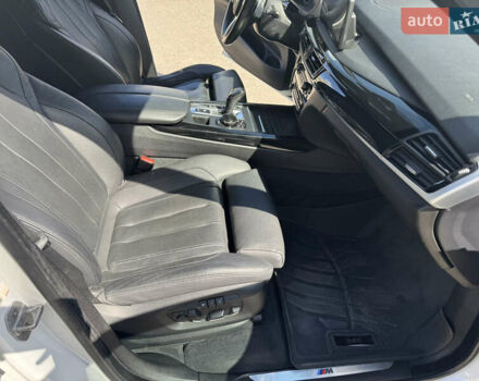 Білий БМВ Х5, об'ємом двигуна 3 л та пробігом 158 тис. км за 36700 $, фото 10 на Automoto.ua