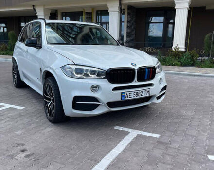Білий БМВ Х5, об'ємом двигуна 2.98 л та пробігом 160 тис. км за 25000 $, фото 1 на Automoto.ua