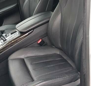 Белый БМВ Х5, объемом двигателя 2.99 л и пробегом 84 тыс. км за 40000 $, фото 4 на Automoto.ua