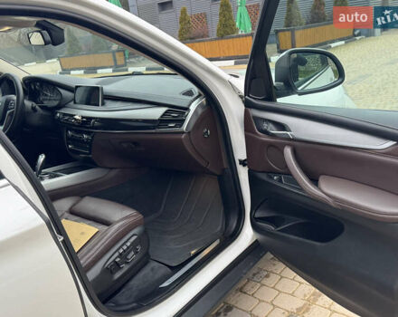 Білий БМВ Х5, об'ємом двигуна 3 л та пробігом 178 тис. км за 30500 $, фото 19 на Automoto.ua