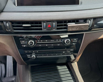 Белый БМВ Х5, объемом двигателя 2.98 л и пробегом 126 тыс. км за 26000 $, фото 28 на Automoto.ua