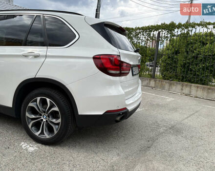 Білий БМВ Х5, об'ємом двигуна 2.98 л та пробігом 232 тис. км за 21500 $, фото 6 на Automoto.ua