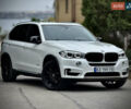 Белый БМВ Х5, объемом двигателя 3 л и пробегом 205 тыс. км за 26900 $, фото 1 на Automoto.ua
