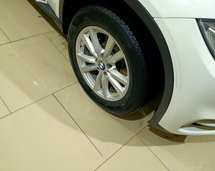 Белый БМВ Х5, объемом двигателя 3 л и пробегом 165 тыс. км за 22750 $, фото 2 на Automoto.ua