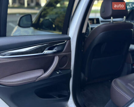 Белый БМВ Х5, объемом двигателя 3 л и пробегом 146 тыс. км за 29000 $, фото 15 на Automoto.ua