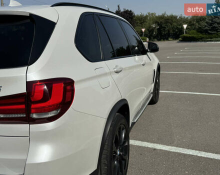Белый БМВ Х5, объемом двигателя 2.98 л и пробегом 126 тыс. км за 26000 $, фото 69 на Automoto.ua
