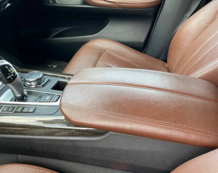 Білий БМВ Х5, об'ємом двигуна 2.98 л та пробігом 160 тис. км за 25000 $, фото 15 на Automoto.ua