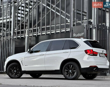 Белый БМВ Х5, объемом двигателя 3 л и пробегом 208 тыс. км за 21990 $, фото 8 на Automoto.ua