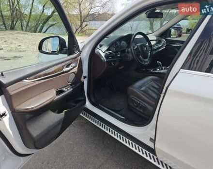 Білий БМВ Х5, об'ємом двигуна 2.98 л та пробігом 159 тис. км за 22400 $, фото 12 на Automoto.ua