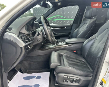 Білий БМВ Х5, об'ємом двигуна 2.98 л та пробігом 183 тис. км за 26999 $, фото 5 на Automoto.ua