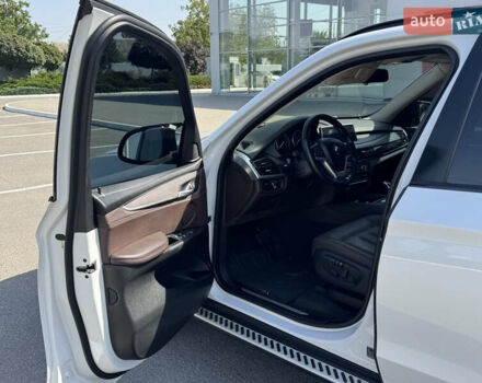 Белый БМВ Х5, объемом двигателя 2.98 л и пробегом 126 тыс. км за 26000 $, фото 12 на Automoto.ua