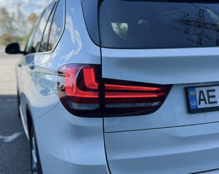 БМВ Х5 2015 в Днепре (Днепропетровске) на Automoto.ua Белый БМВ Х5, объемом двигателя 3 л и пробегом 225 тыс. км за 22000 $, фото 14 на Automoto.ua