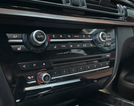 Білий БМВ Х5, об'ємом двигуна 2.99 л та пробігом 125 тис. км за 41500 $, фото 15 на Automoto.ua