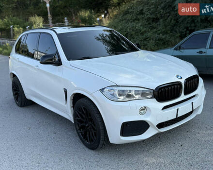 Білий БМВ Х5, об'ємом двигуна 4.39 л та пробігом 204 тис. км за 23500 $, фото 3 на Automoto.ua