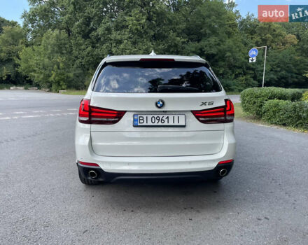 Белый БМВ Х5, объемом двигателя 2.98 л и пробегом 175 тыс. км за 26500 $, фото 4 на Automoto.ua