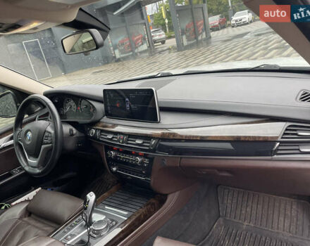 Білий БМВ Х5, об'ємом двигуна 2.99 л та пробігом 238 тис. км за 31000 $, фото 15 на Automoto.ua