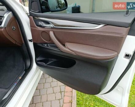 Білий БМВ Х5, об'ємом двигуна 2 л та пробігом 170 тис. км за 28900 $, фото 24 на Automoto.ua