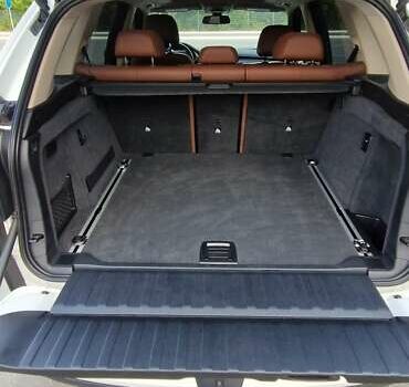 Білий БМВ Х5, об'ємом двигуна 2.98 л та пробігом 102 тис. км за 26500 $, фото 16 на Automoto.ua