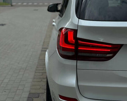 Белый БМВ Х5, объемом двигателя 3 л и пробегом 308 тыс. км за 27999 $, фото 6 на Automoto.ua