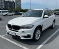 Белый БМВ Х5, объемом двигателя 3 л и пробегом 159 тыс. км за 19900 $, фото 1 на Automoto.ua