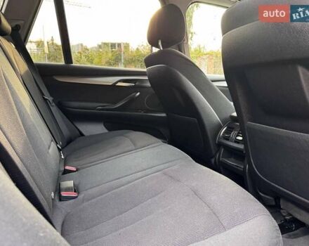 Белый БМВ Х5, объемом двигателя 2 л и пробегом 200 тыс. км за 22700 $, фото 12 на Automoto.ua