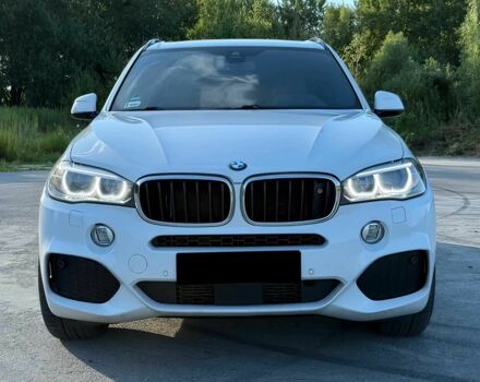 Белый БМВ Х5, объемом двигателя 3 л и пробегом 130 тыс. км за 12400 $, фото 1 на Automoto.ua