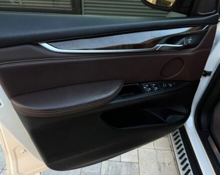 Белый БМВ Х5, объемом двигателя 3 л и пробегом 188 тыс. км за 26500 $, фото 4 на Automoto.ua