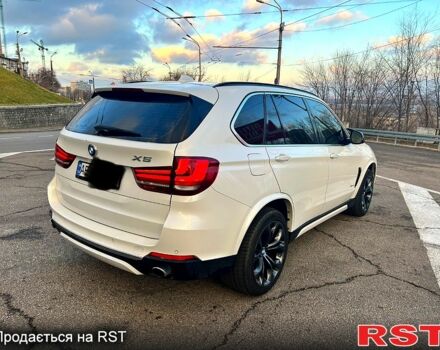 Белый БМВ Х5, объемом двигателя 3 л и пробегом 142 тыс. км за 22000 $, фото 3 на Automoto.ua
