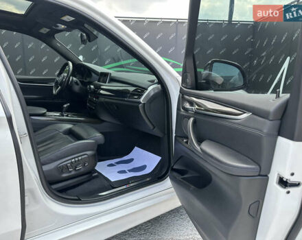 Білий БМВ Х5, об'ємом двигуна 2.98 л та пробігом 183 тис. км за 26999 $, фото 25 на Automoto.ua