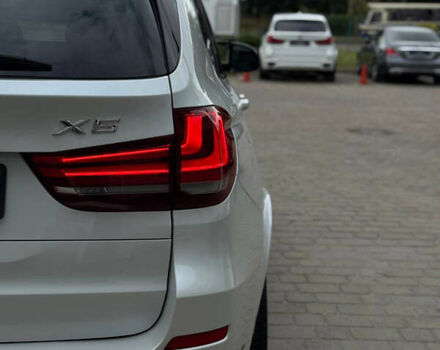 Белый БМВ Х5, объемом двигателя 3 л и пробегом 308 тыс. км за 27999 $, фото 7 на Automoto.ua