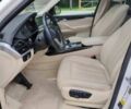 Белый БМВ Х5, объемом двигателя 3 л и пробегом 73 тыс. км за 2260 $, фото 7 на Automoto.ua