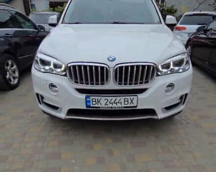Белый БМВ Х5, объемом двигателя 3 л и пробегом 210 тыс. км за 23000 $, фото 4 на Automoto.ua