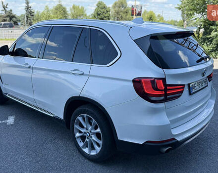 БМВ Х5 2015 в Днепре (Днепропетровске) на Automoto.ua Белый БМВ Х5, объемом двигателя 3 л и пробегом 225 тыс. км за 22000 $, фото 16 на Automoto.ua