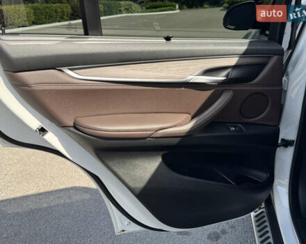 Белый БМВ Х5, объемом двигателя 2.98 л и пробегом 126 тыс. км за 26000 $, фото 40 на Automoto.ua