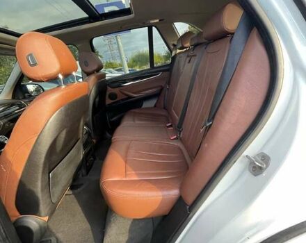 Білий БМВ Х5, об'ємом двигуна 2.98 л та пробігом 204 тис. км за 17300 $, фото 22 на Automoto.ua