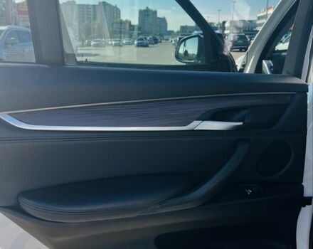 Білий БМВ Х5, об'ємом двигуна 2 л та пробігом 185 тис. км за 26000 $, фото 6 на Automoto.ua