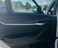 Білий БМВ Х5, об'ємом двигуна 2 л та пробігом 185 тис. км за 26000 $, фото 6 на Automoto.ua