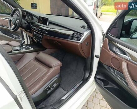 Білий БМВ Х5, об'ємом двигуна 2 л та пробігом 170 тис. км за 28900 $, фото 18 на Automoto.ua