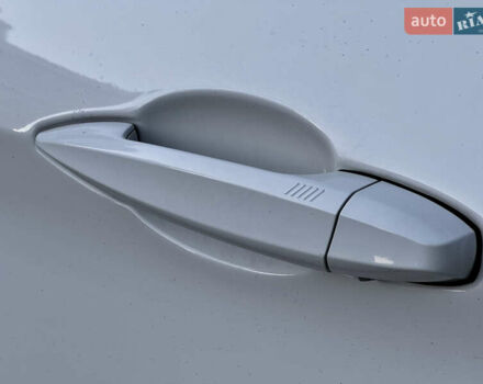 Белый БМВ Х5, объемом двигателя 3 л и пробегом 208 тыс. км за 21990 $, фото 16 на Automoto.ua