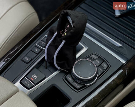 Білий БМВ Х5, об'ємом двигуна 3 л та пробігом 65 тис. км за 23800 $, фото 28 на Automoto.ua
