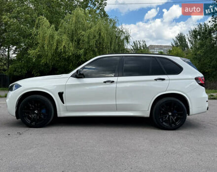 Белый БМВ Х5, объемом двигателя 2 л и пробегом 139 тыс. км за 29300 $, фото 7 на Automoto.ua