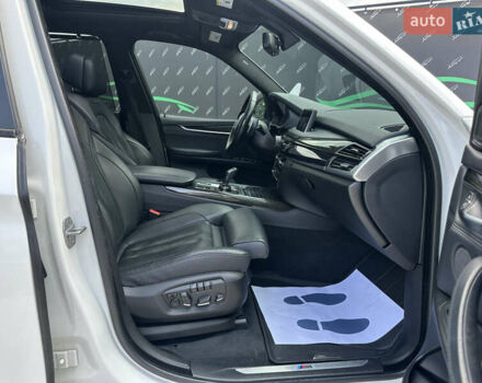 Білий БМВ Х5, об'ємом двигуна 2.98 л та пробігом 183 тис. км за 26999 $, фото 26 на Automoto.ua