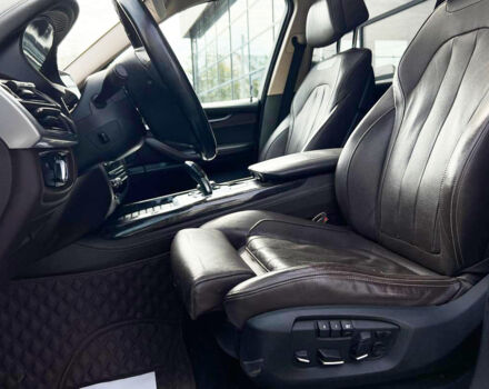 Белый БМВ Х5, объемом двигателя 3 л и пробегом 258 тыс. км за 22000 $, фото 7 на Automoto.ua