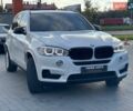 Білий БМВ Х5, об'ємом двигуна 2.98 л та пробігом 204 тис. км за 17300 $, фото 2 на Automoto.ua
