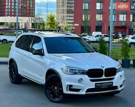 Белый БМВ Х5, объемом двигателя 3 л и пробегом 204 тыс. км за 27900 $, фото 1 на Automoto.ua
